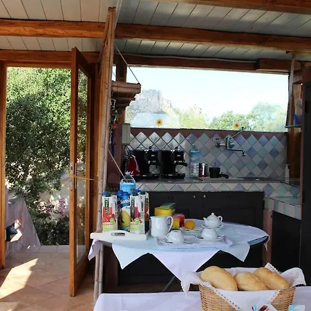B&B Le Corti Di Aloa Bed & Breakfast San Pantaleo